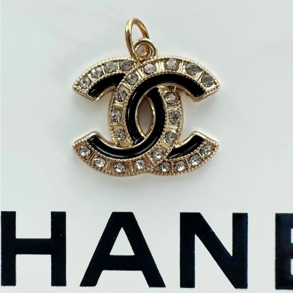 CHANEL RHINESTONE ZIPPER PULL GOLD TONE